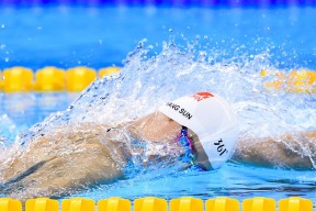 开云体育官网-巴黎关键战突围威尔士，黄喜灿在西决生死战接管比赛，东方孤狼的逆袭与文明暗战的回响